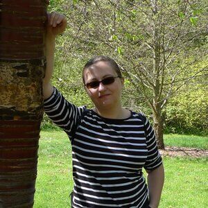 Meet your Posher, Claudia